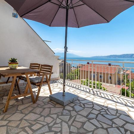 Lovely Apartment In Novi Vinodolski With Wifi Ngoại thất bức ảnh