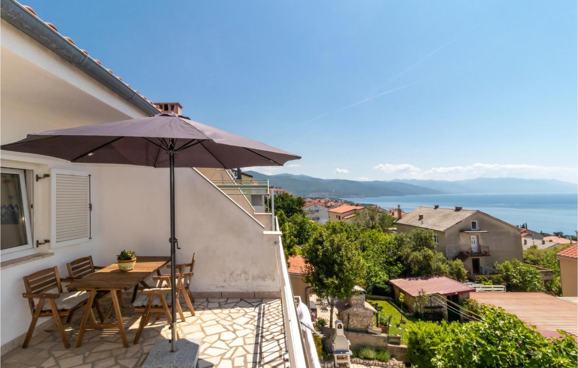 Lovely Apartment In Novi Vinodolski With Wifi Ngoại thất bức ảnh